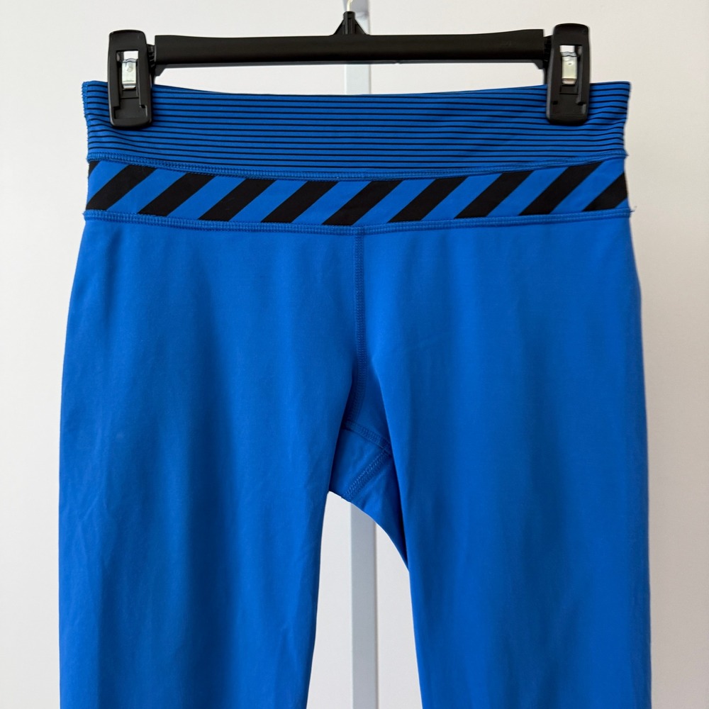 Lululemon 4 Blue Leggings Run Inspire Crop II Striped Mesh Activewear Yoga Gym - Picture 2 of 6